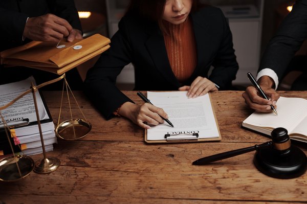 Conseils pour choisir votre avocat en rupture conventionnelle à Versailles